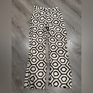 Sincerely Jules Black and Cream Patterned Pants size M